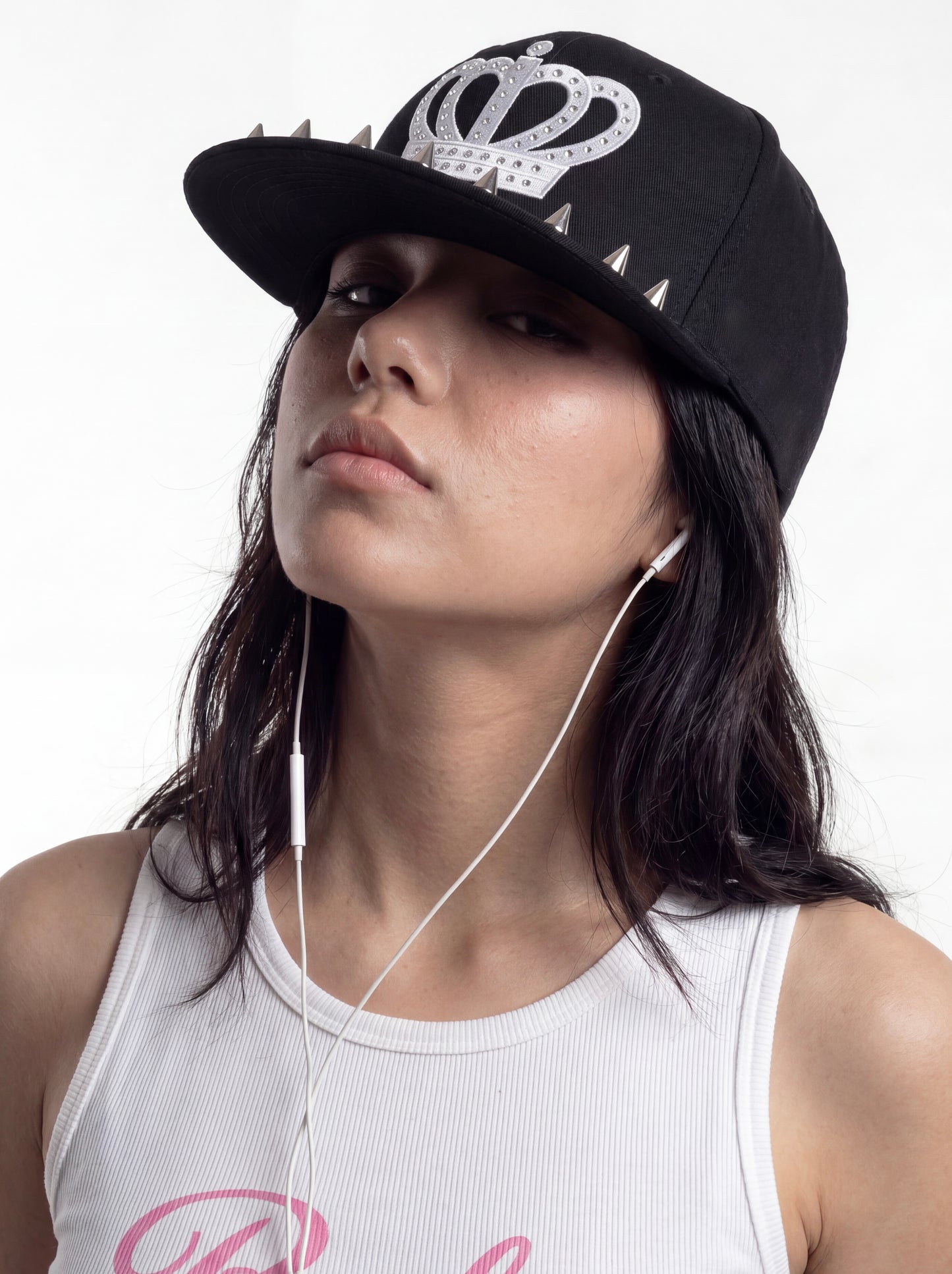 Diamond encrusted crown rivet flat-brimmed baseball cap