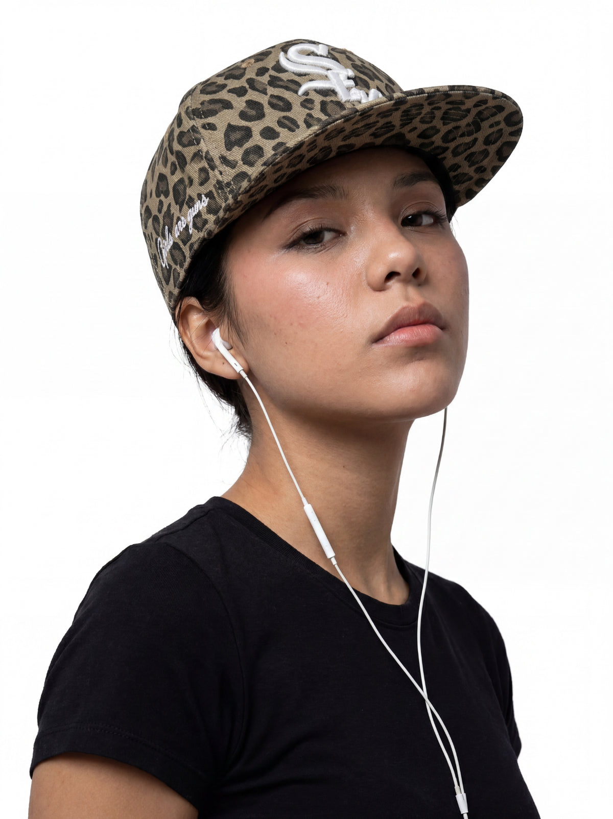 Brown leopard embroidered flat-brimmed hat