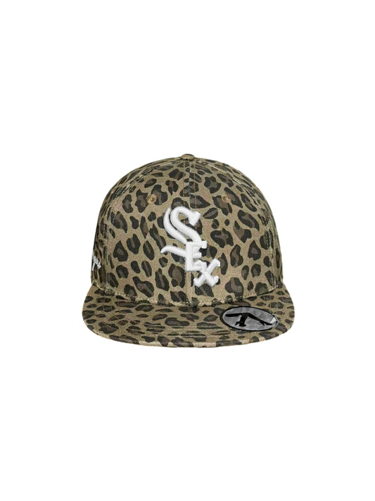 Brown leopard embroidered flat-brimmed hat
