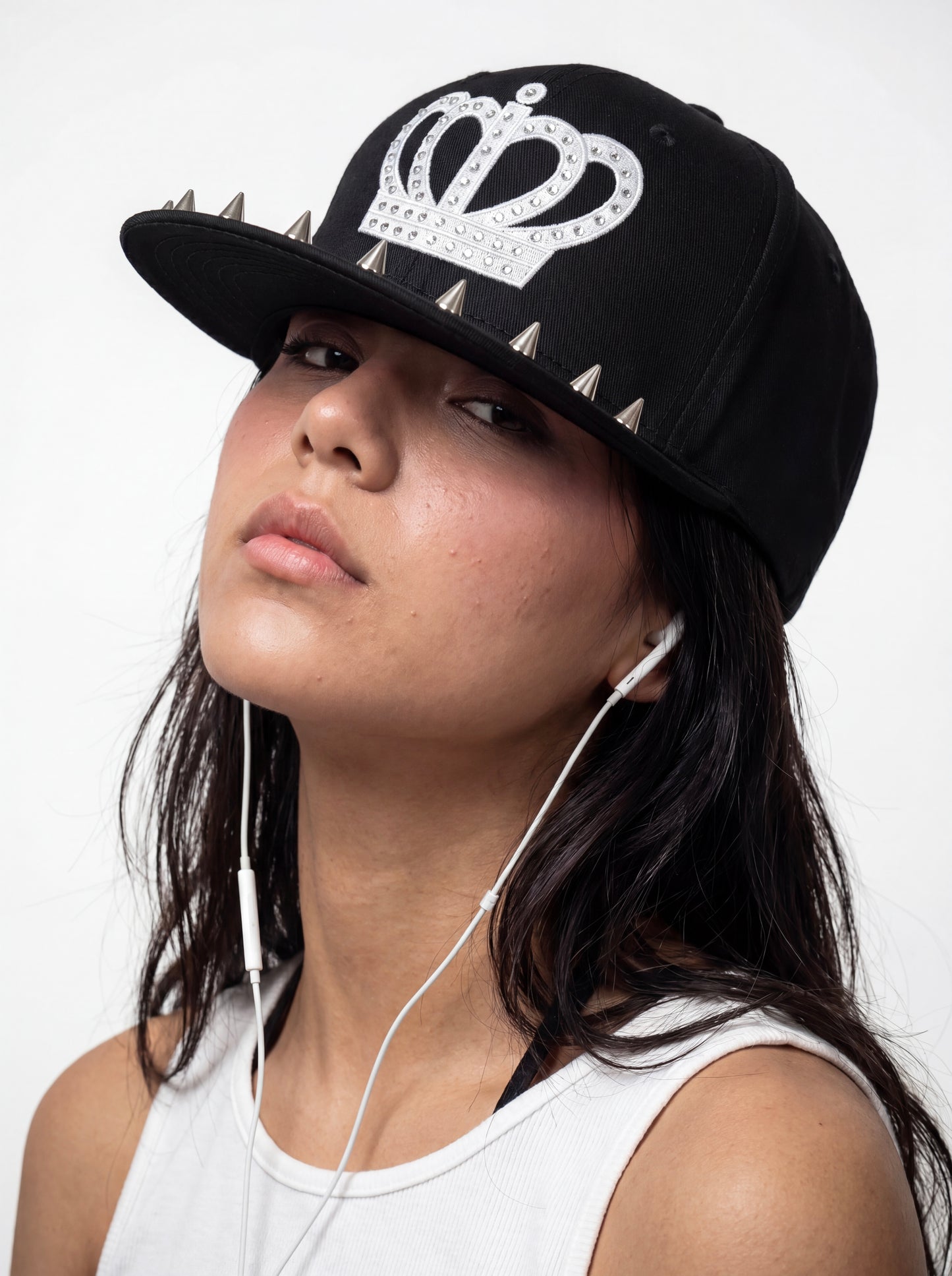 Diamond encrusted crown rivet flat-brimmed baseball cap