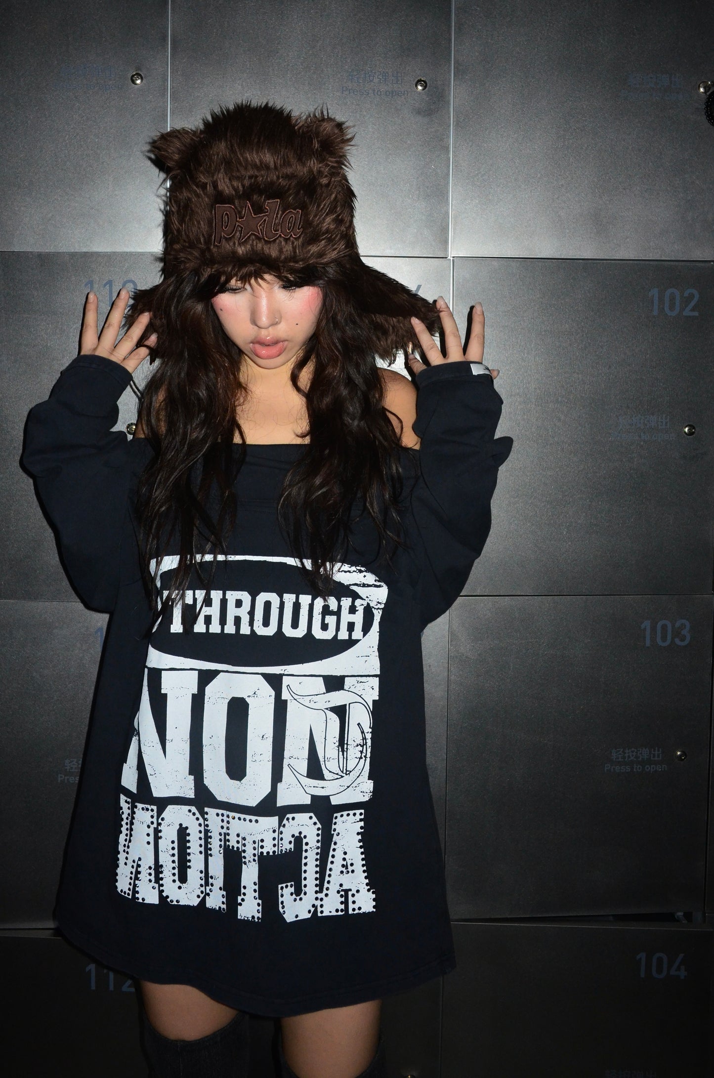 Bear claw winter hat