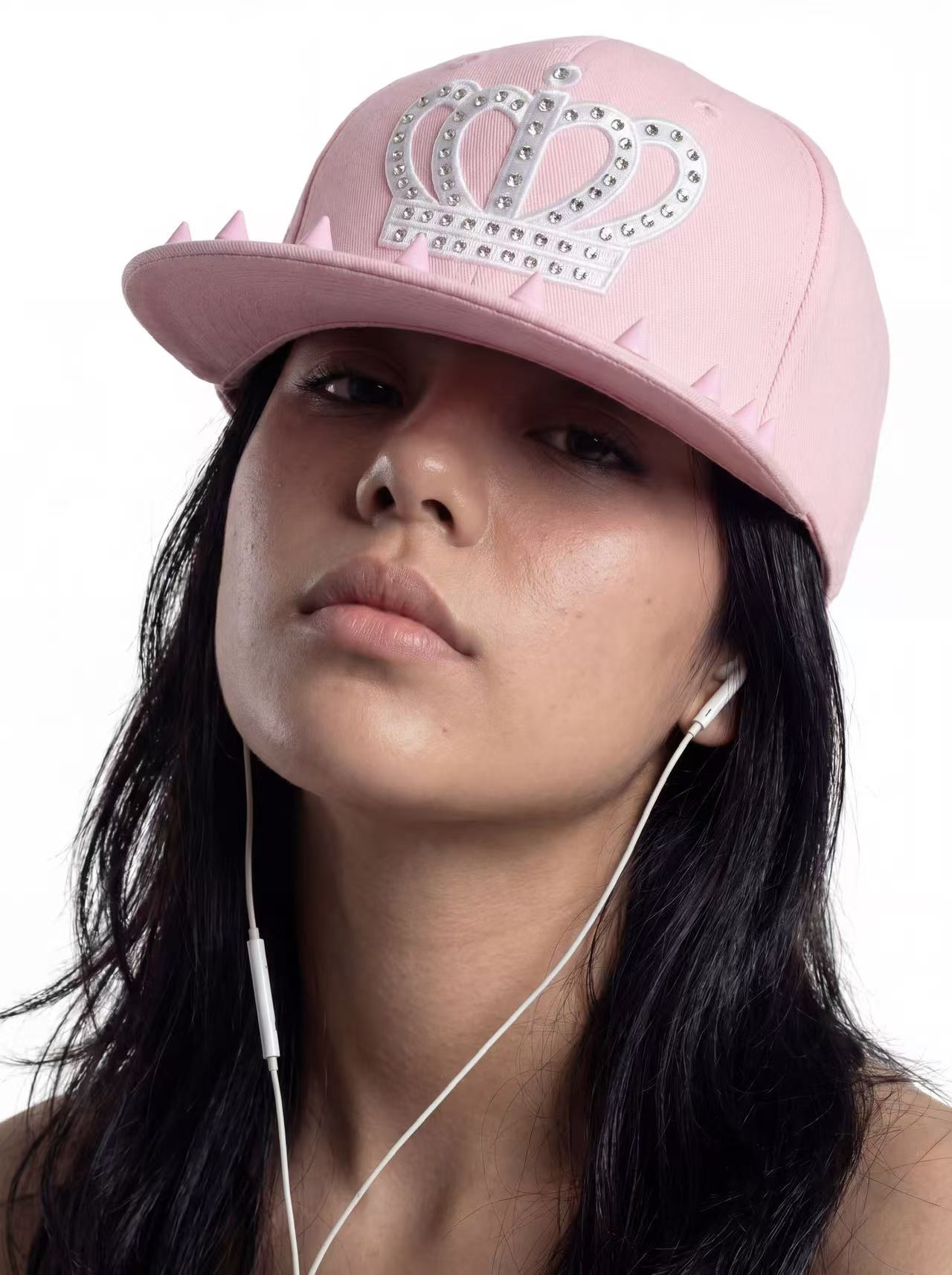 Diamond encrusted crown rivet flat-brimmed baseball cap
